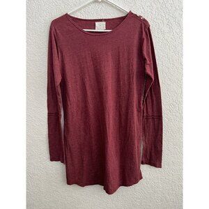 T.la anthropologie long sleeve shirt maroon size medium (P)